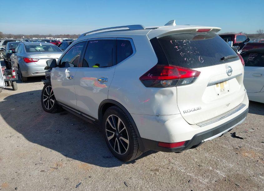 Photo 3 of 2018 Nissan Rogue SL (VIN JN8AT2MT5JW470538)