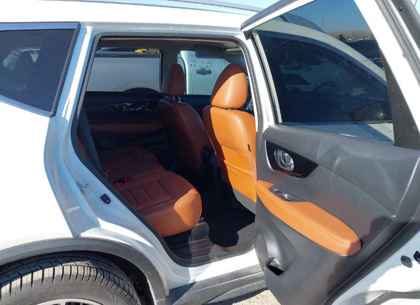 Photo 8 of 2018 Nissan Rogue SL (VIN JN8AT2MT5JW470538)