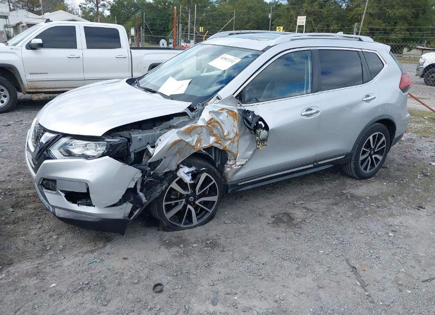 Photo 2 of 2018 Nissan Rogue SL (VIN JN8AT2MT5JW490773)