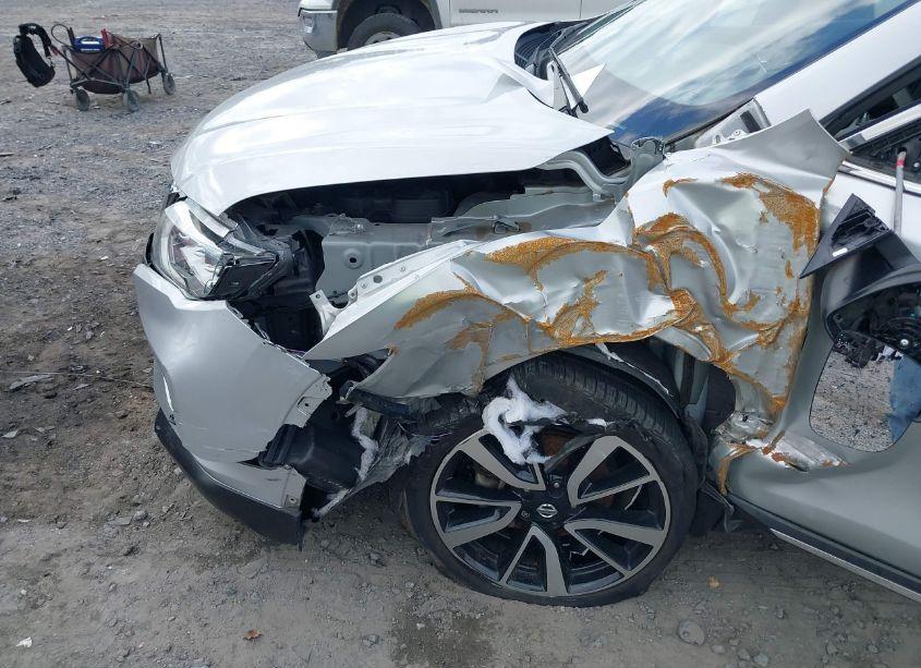 Photo 6 of 2018 Nissan Rogue SL (VIN JN8AT2MT5JW490773)