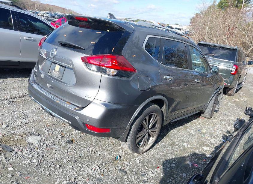 Photo 4 of 2020 Nissan Rogue SV FWD (VIN JN8AT2MT5LW005762)