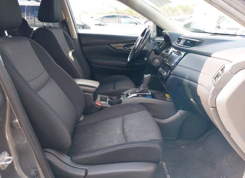 Photo 5 of 2020 Nissan Rogue SV FWD (VIN JN8AT2MT5LW005762)