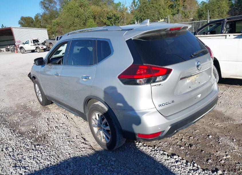 Photo 3 of 2020 Nissan Rogue SV FWD (VIN JN8AT2MT5LW009052)