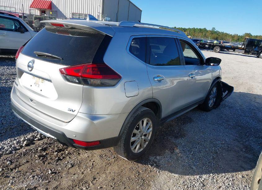 Photo 4 of 2020 Nissan Rogue SV FWD (VIN JN8AT2MT5LW009052)