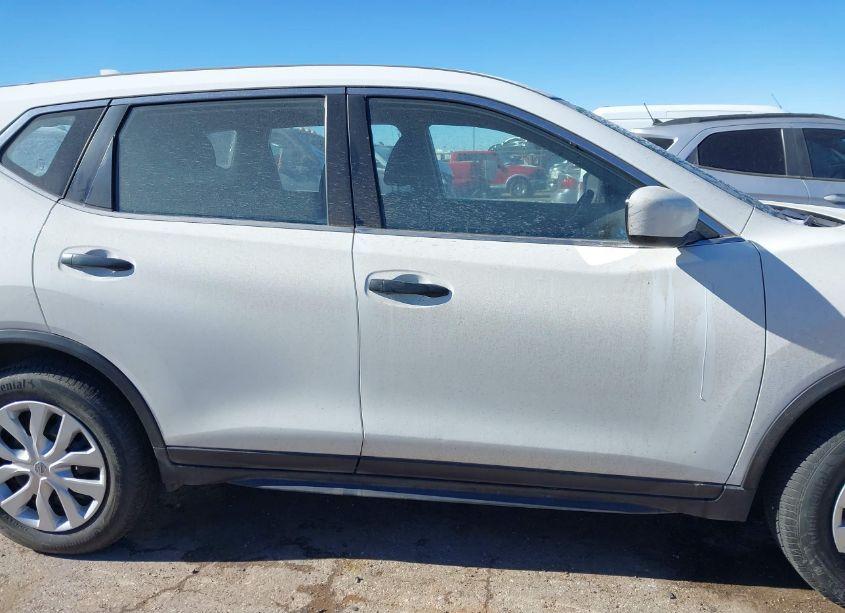 Photo 13 of 2020 Nissan Rogue S FWD (VIN JN8AT2MT5LW013831)