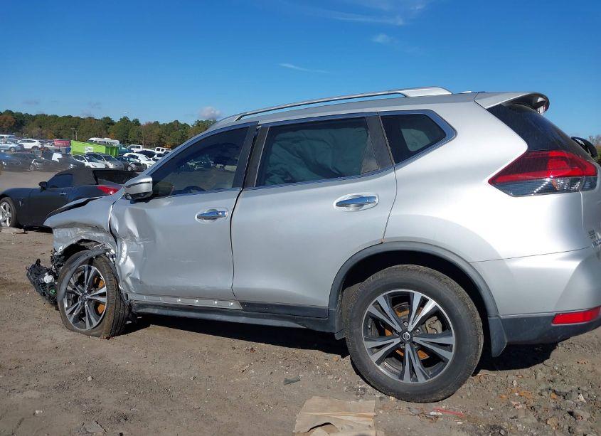Photo 14 of 2020 Nissan Rogue SV FWD (VIN JN8AT2MT5LW014509)