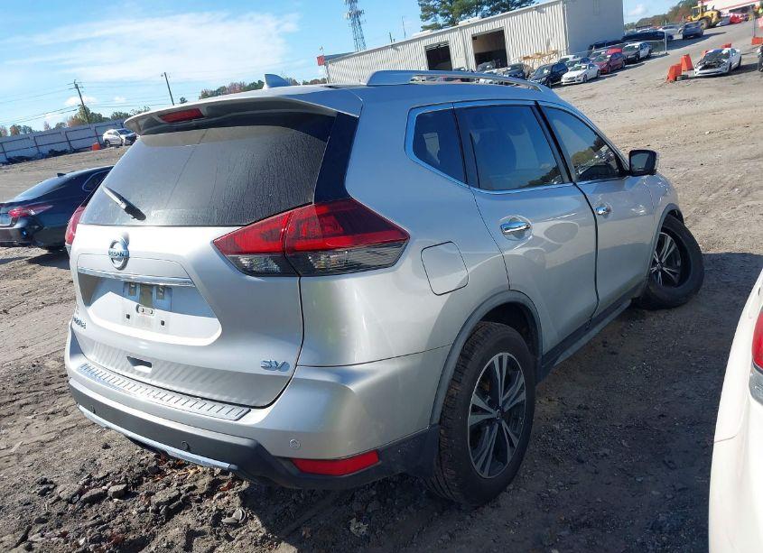 Photo 4 of 2020 Nissan Rogue SV FWD (VIN JN8AT2MT5LW014509)