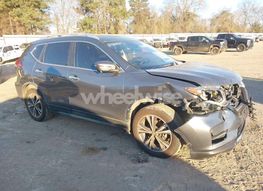2020 Nissan Rogue SV FWD (VIN JN8AT2MT5LW017264) main photo