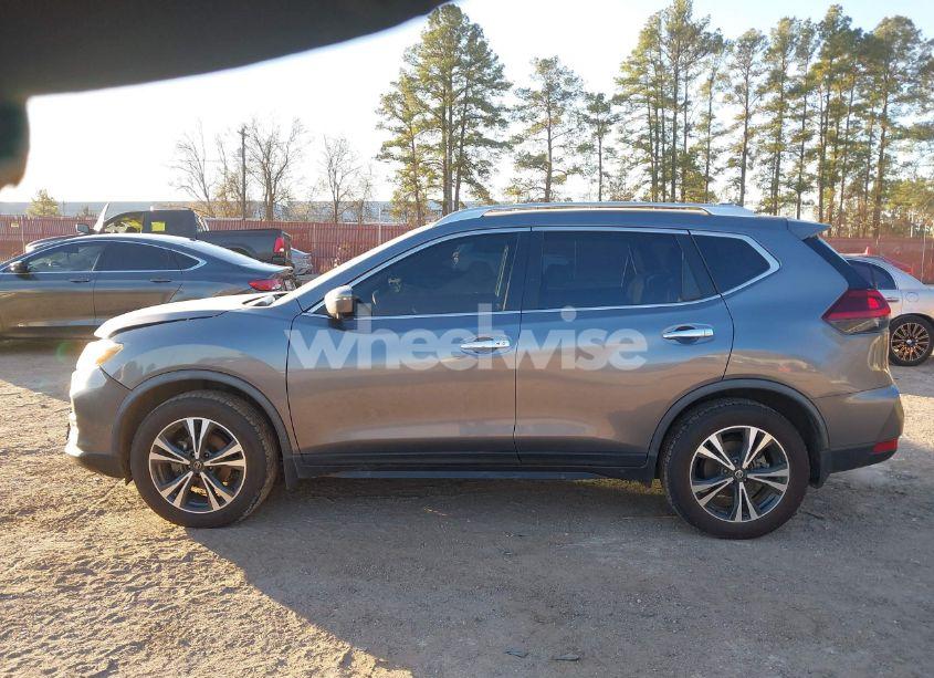 Photo 14 of 2020 Nissan Rogue SV FWD (VIN JN8AT2MT5LW017264)