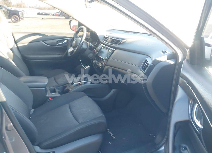 Photo 5 of 2020 Nissan Rogue SV FWD (VIN JN8AT2MT5LW017264)