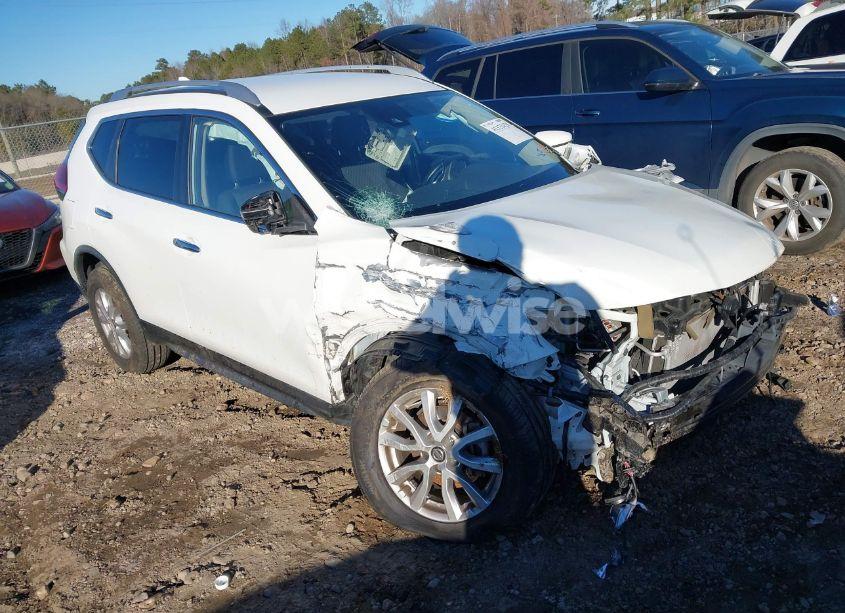 2020 Nissan Rogue SV FWD (VIN JN8AT2MT5LW041564) main photo