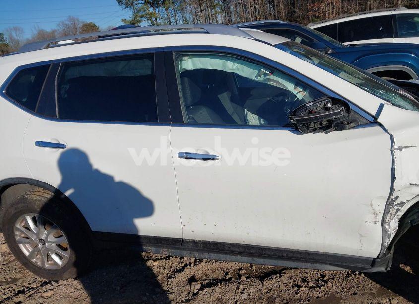Photo 13 of 2020 Nissan Rogue SV FWD (VIN JN8AT2MT5LW041564)