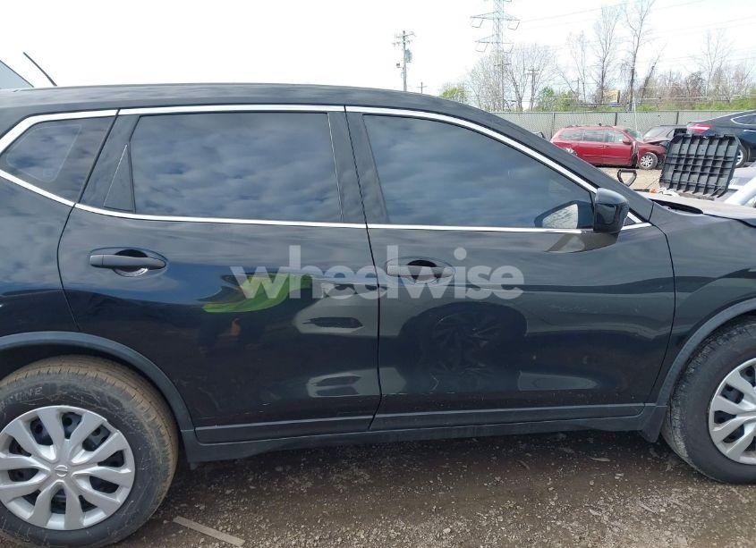 Photo 14 of 2016 Nissan Rogue S (VIN JN8AT2MT6GW015223)