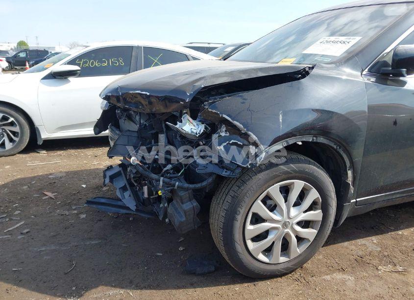 Photo 6 of 2016 Nissan Rogue S (VIN JN8AT2MT6GW015223)