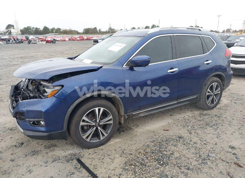 Photo 2 of 2017 Nissan Rogue SL (VIN JN8AT2MT6HW133225)