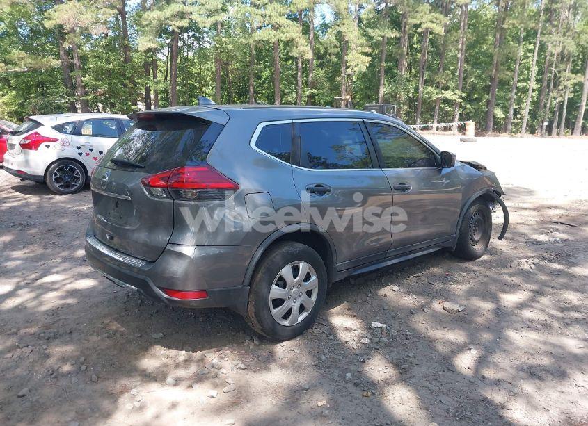 Photo 4 of 2017 Nissan Rogue S (VIN JN8AT2MT6HW137274)