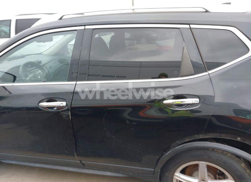 Photo 15 of 2017 Nissan Rogue S (VIN JN8AT2MT6HW150719)