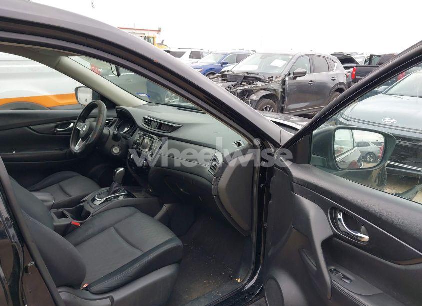 Photo 5 of 2017 Nissan Rogue S (VIN JN8AT2MT6HW150719)