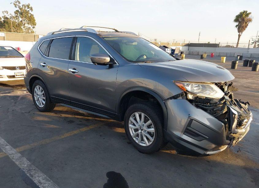 2017 Nissan Rogue SV (VIN JN8AT2MT6HW380695) main photo