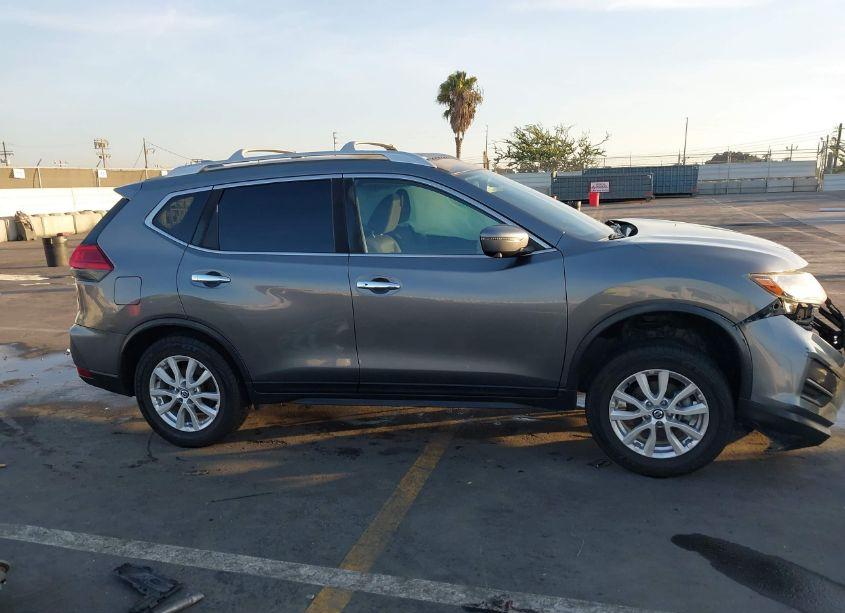 Photo 13 of 2017 Nissan Rogue SV (VIN JN8AT2MT6HW380695)