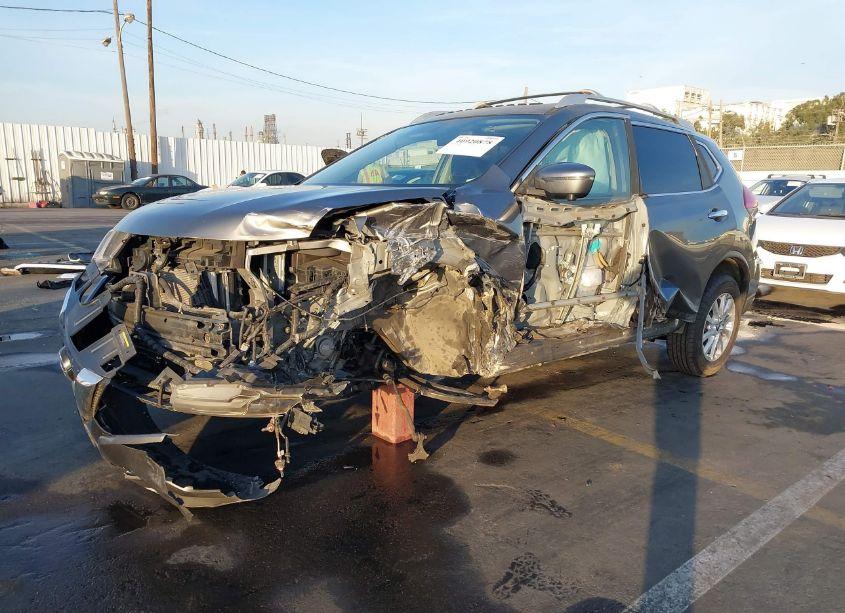 Photo 2 of 2017 Nissan Rogue SV (VIN JN8AT2MT6HW380695)