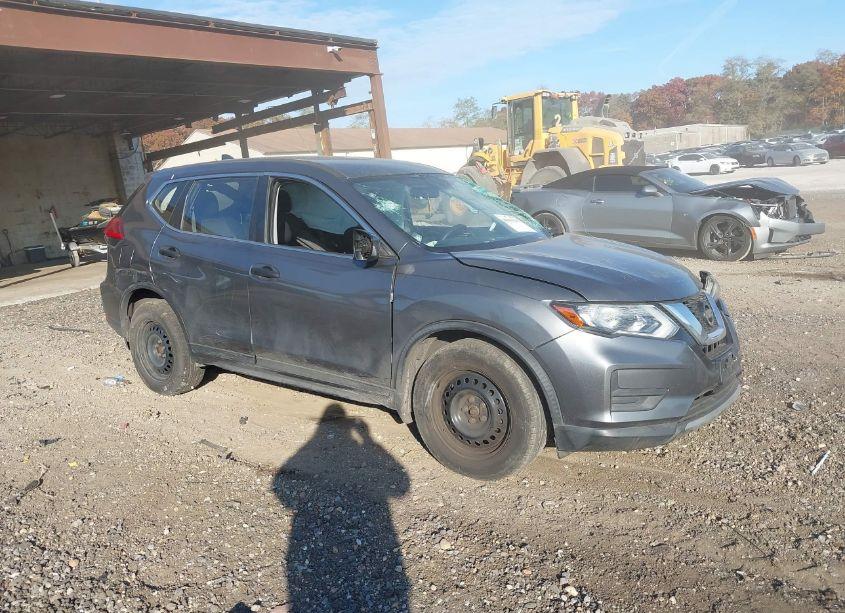 2017 Nissan Rogue S (VIN JN8AT2MT6HW386867) main photo