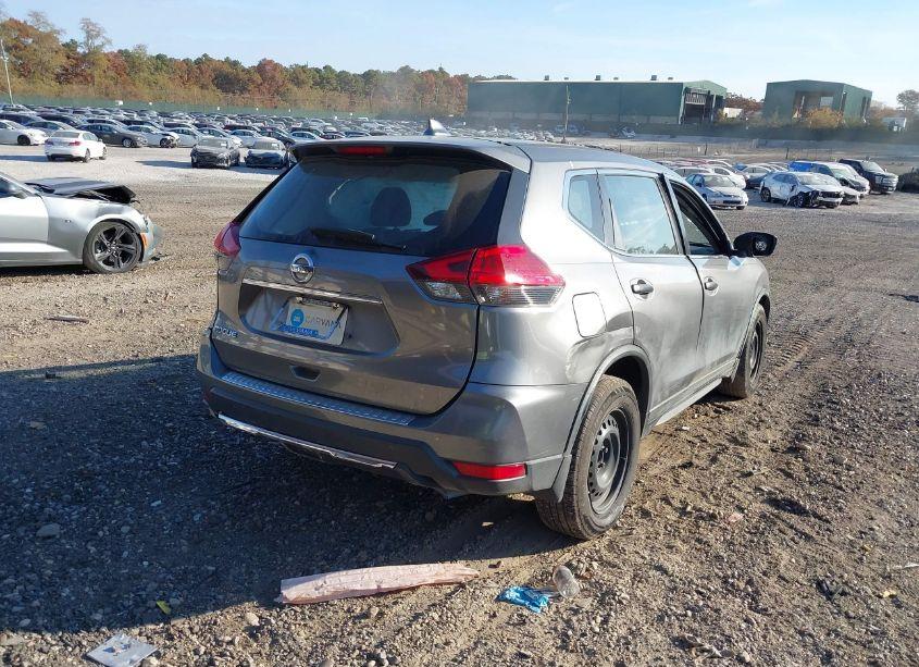 Photo 4 of 2017 Nissan Rogue S (VIN JN8AT2MT6HW386867)