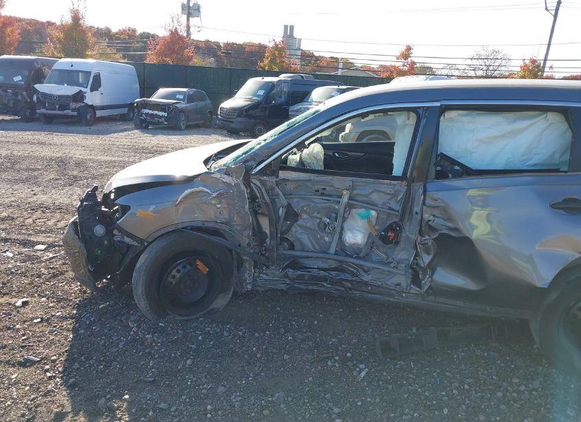 Photo 6 of 2017 Nissan Rogue S (VIN JN8AT2MT6HW386867)