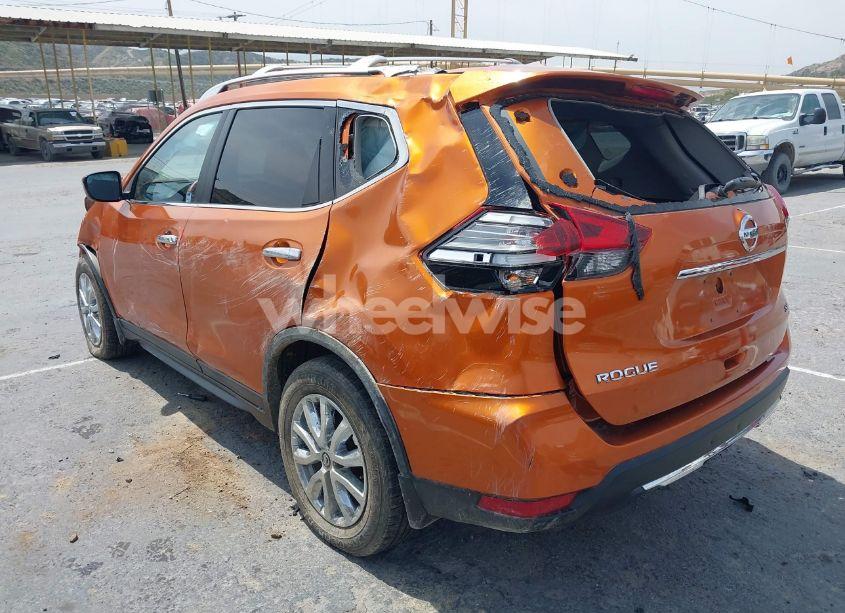 Photo 3 of 2017 Nissan Rogue SV (VIN JN8AT2MT6HW389252)