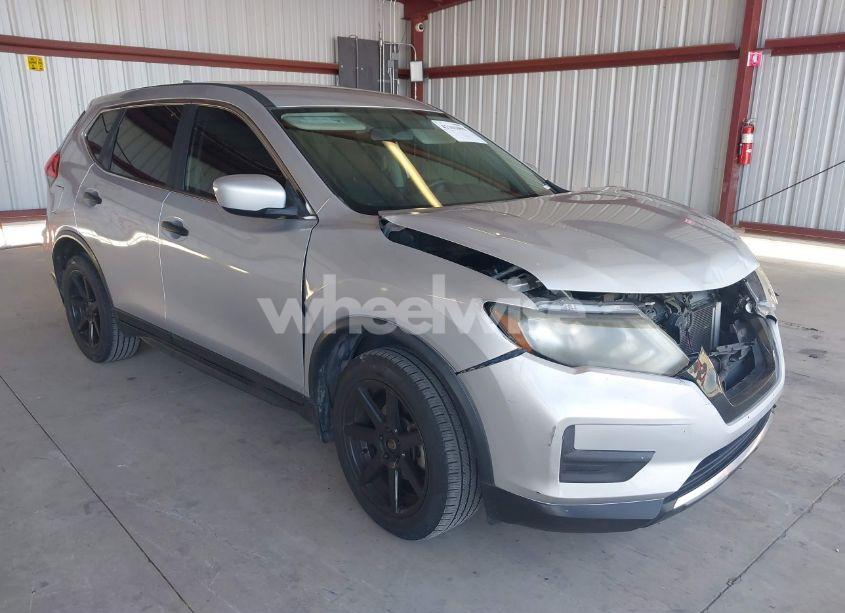 2017 Nissan Rogue S (VIN JN8AT2MT6HW390675) main photo