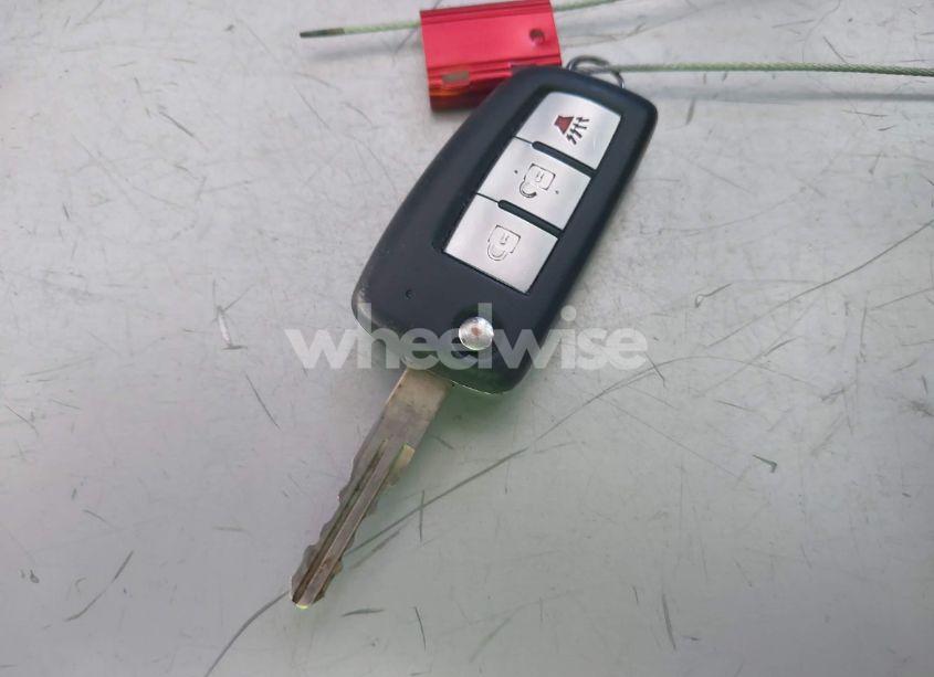 Photo 11 of 2017 Nissan Rogue S (VIN JN8AT2MT6HW390675)