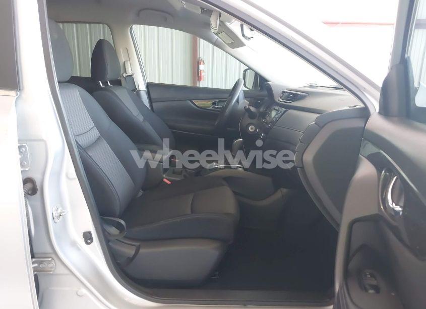 Photo 5 of 2017 Nissan Rogue S (VIN JN8AT2MT6HW390675)