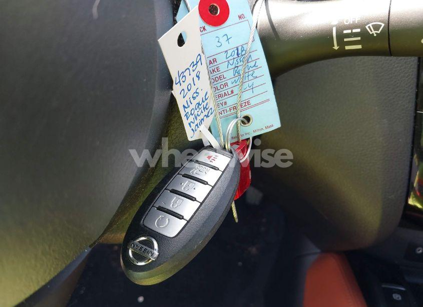 Photo 11 of 2018 Nissan Rogue SL (VIN JN8AT2MT6JW468040)