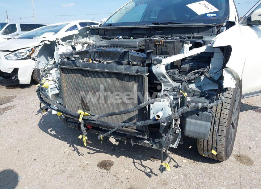 Photo 6 of 2018 Nissan Rogue SL (VIN JN8AT2MT6JW468040)