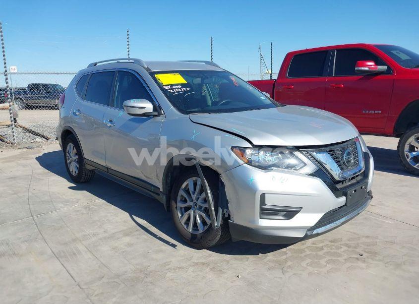 2018 Nissan Rogue SV (VIN JN8AT2MT6JW489101) main photo