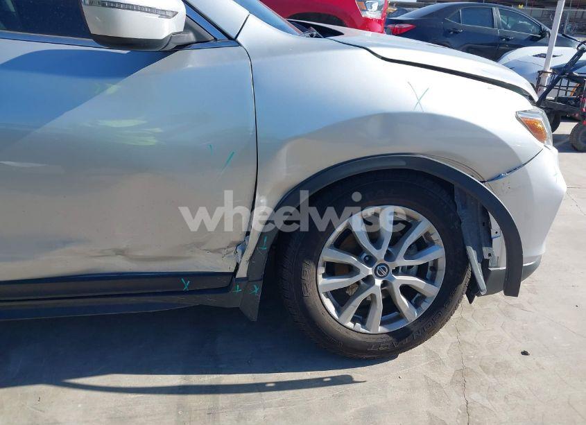 Photo 6 of 2018 Nissan Rogue SV (VIN JN8AT2MT6JW489101)