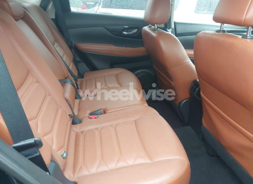 Photo 8 of 2018 Nissan Rogue SL (VIN JN8AT2MT6JW489275)