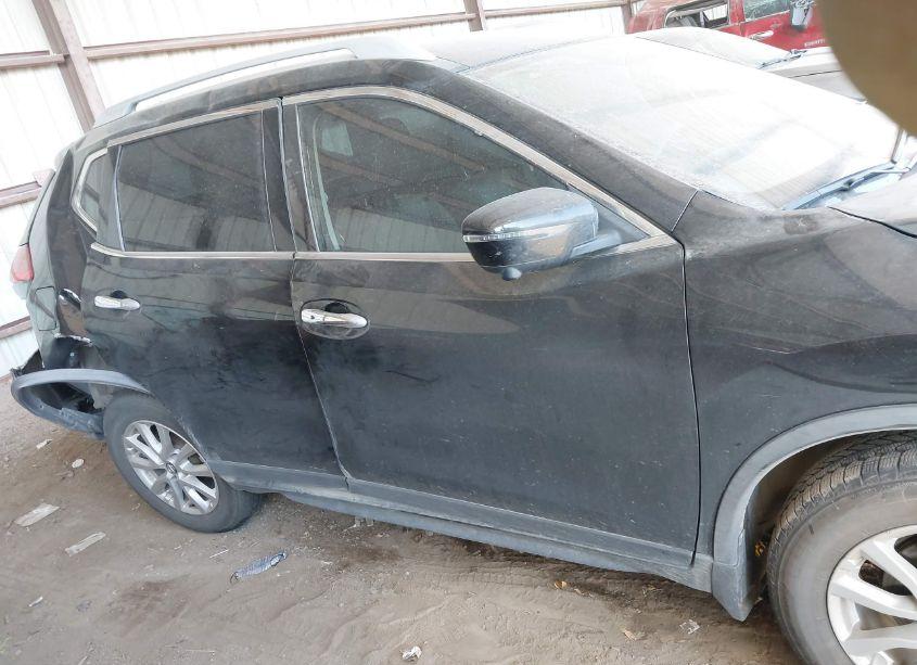 Photo 13 of 2018 Nissan Rogue SV (VIN JN8AT2MT6JW492533)