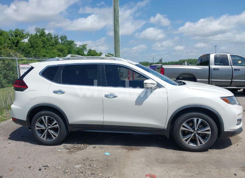Photo 13 of 2019 Nissan Rogue SV (VIN JN8AT2MT6KW256210)