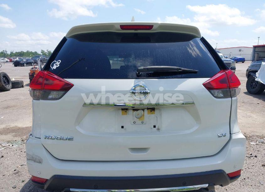 Photo 16 of 2019 Nissan Rogue SV (VIN JN8AT2MT6KW256210)