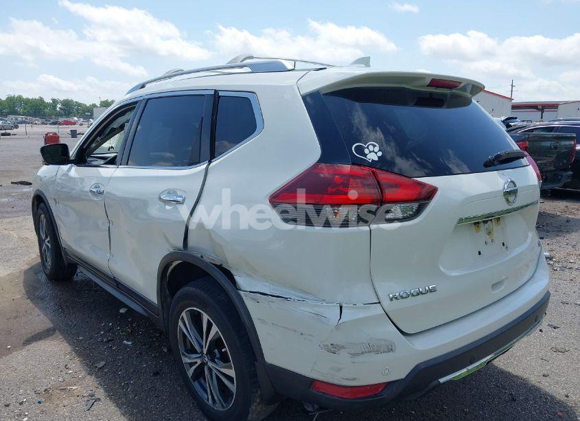 Photo 3 of 2019 Nissan Rogue SV (VIN JN8AT2MT6KW256210)