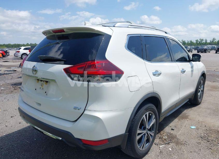 Photo 4 of 2019 Nissan Rogue SV (VIN JN8AT2MT6KW256210)