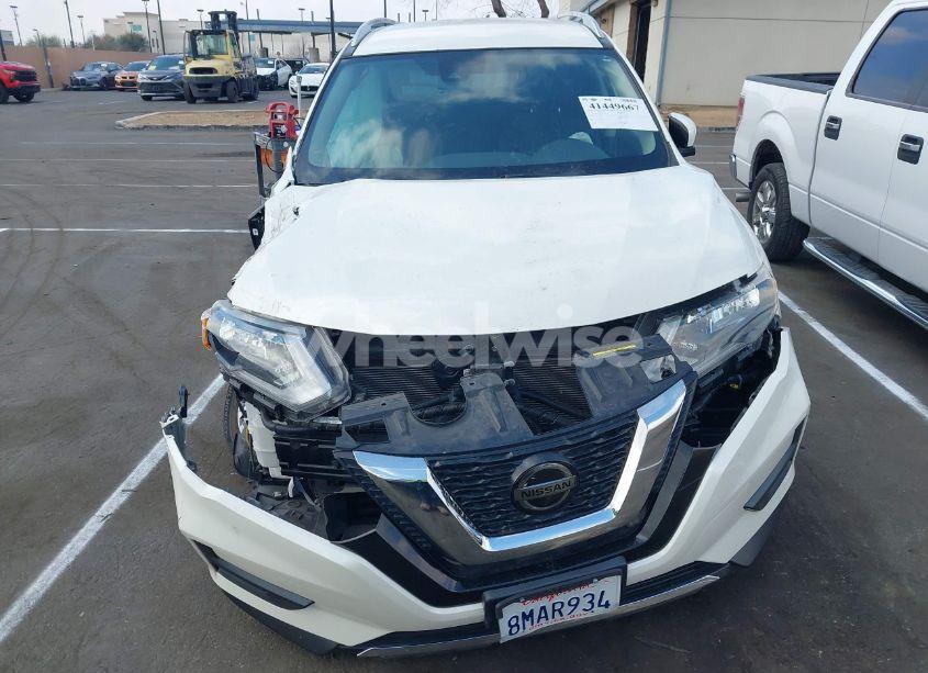 Photo 13 of 2019 Nissan Rogue SV (VIN JN8AT2MT6KW265473)