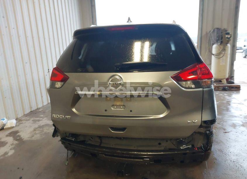 Photo 17 of 2019 Nissan Rogue SV (VIN JN8AT2MT6KW504908)