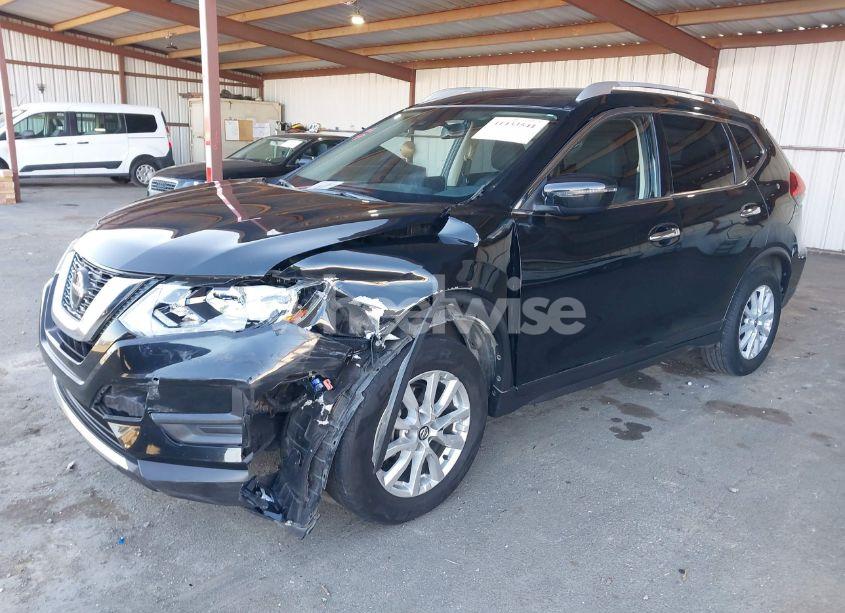 Photo 2 of 2020 Nissan Rogue SV FWD (VIN JN8AT2MT6LW000294)