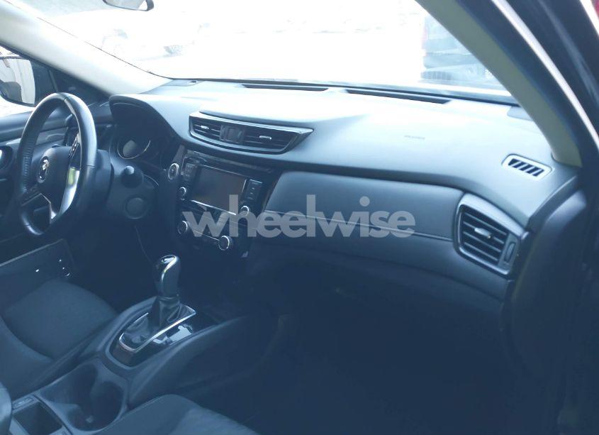 Photo 5 of 2020 Nissan Rogue SV FWD (VIN JN8AT2MT6LW000294)