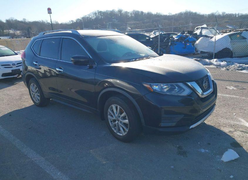 2020 Nissan Rogue S FWD (VIN JN8AT2MT6LW000490) main photo