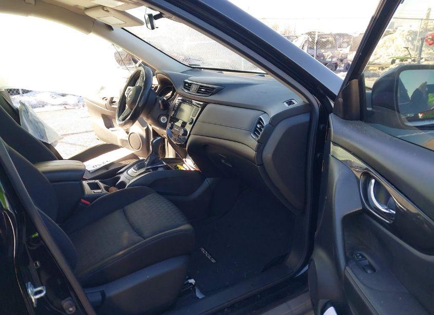 Photo 5 of 2020 Nissan Rogue S FWD (VIN JN8AT2MT6LW000490)