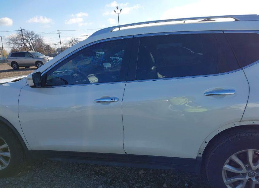 Photo 14 of 2020 Nissan Rogue SV FWD (VIN JN8AT2MT6LW033764)