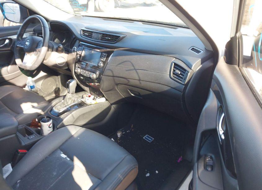 Photo 5 of 2020 Nissan Rogue SV FWD (VIN JN8AT2MT6LW033764)